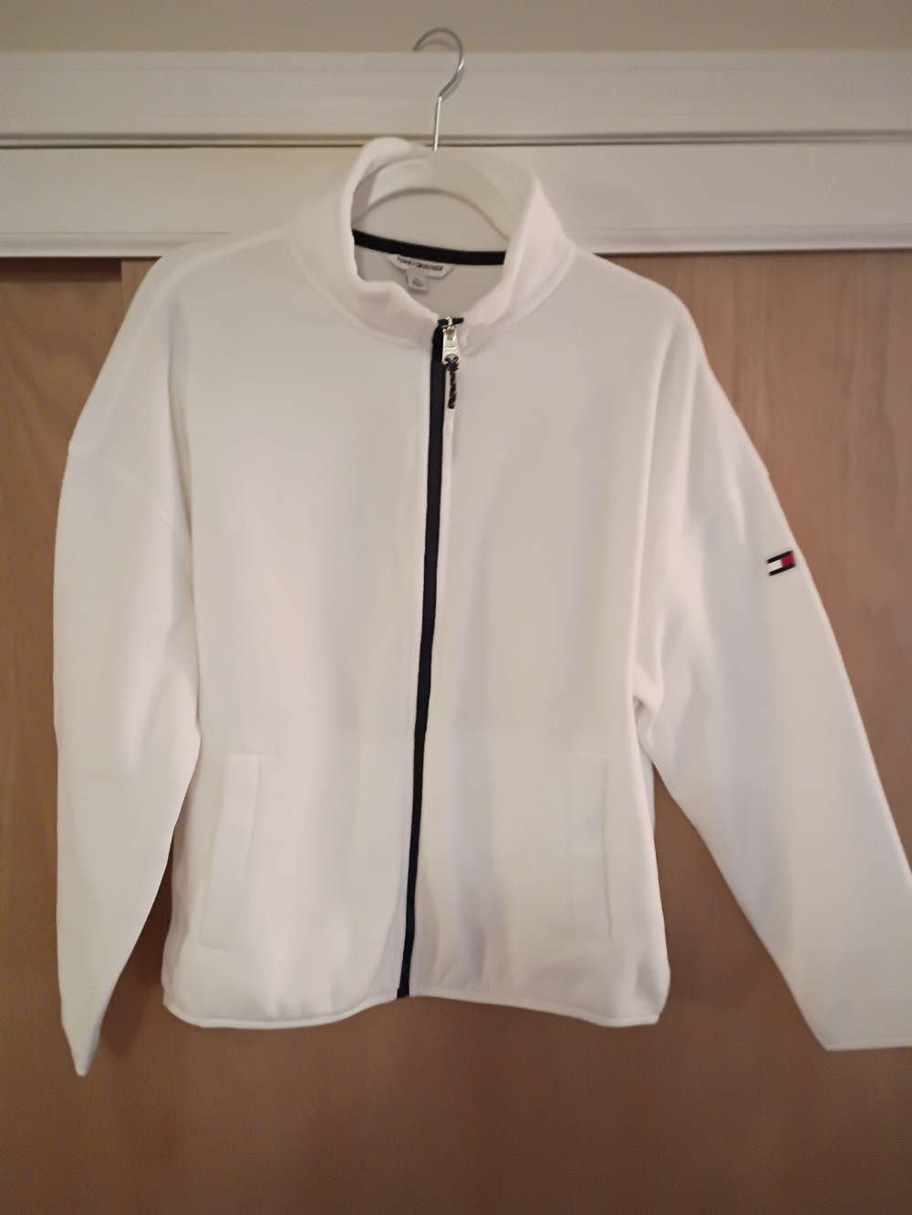 Tommy Hilfiger Men’s White Lightweight Full-Zip Jacket with Black Trim